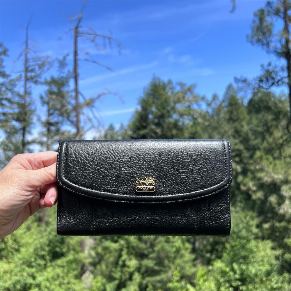 VINTAGE COACH Black Leather Trifold Wallet w Gold Logo Accent AUTHENTIC